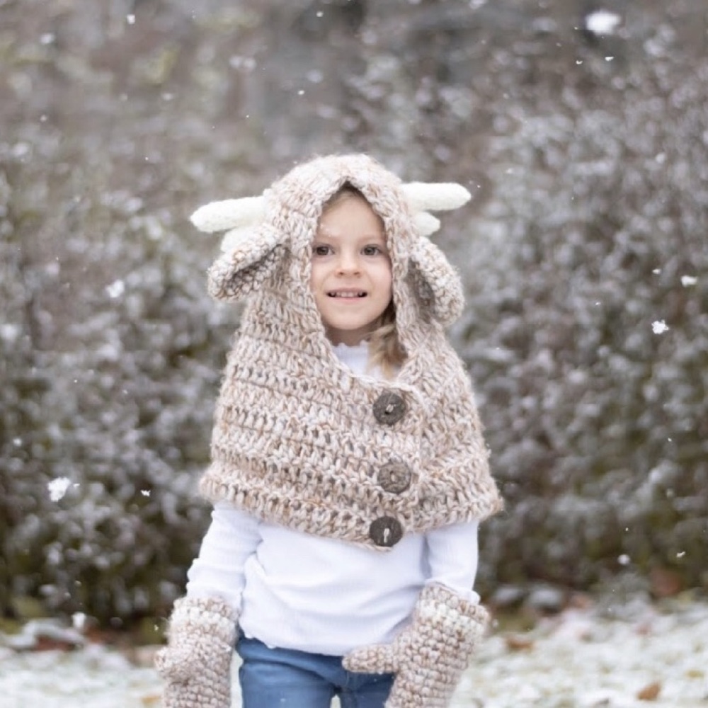NWT. Kid / Teen Reindeer Scarf Hat. (8 and Up) - Picture 2 of 8